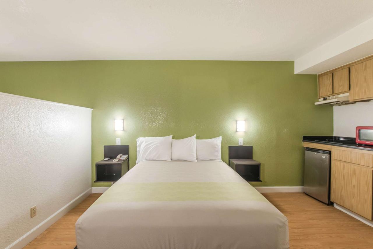 Motel 6 เฮเมท ภายนอก รูปภาพ